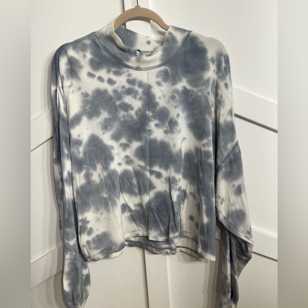 Wild Fable Gray Tie-Dye Sweatshirt